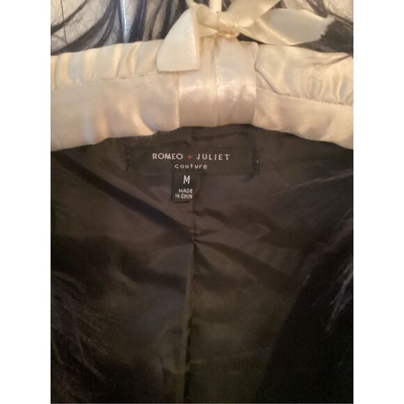 Romeo & Juliet Couture Faux Fur Vest Sz M Navy - Picture 3 of 7